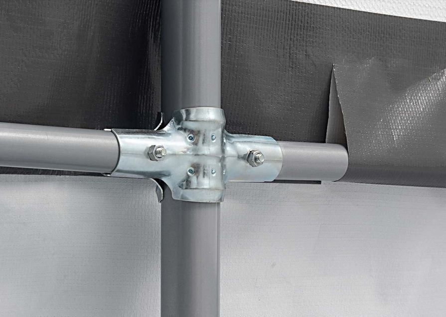 Detail ocelové konstrukce fóliovníku ShelterLogic