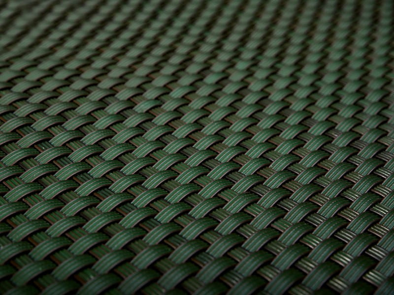 Tmavě zelená ratanová zástěna