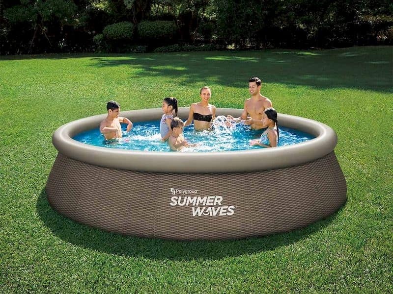 Nafukovací bazén Quick Up s rodinou