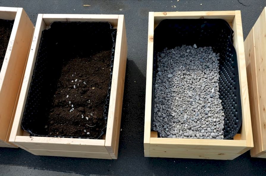 Nopová folie ve vyvýšených záhonech