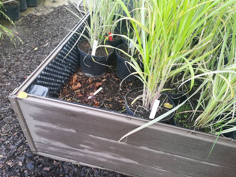 Nopová fólie GXP Plus instalovaná do vyvýšeného záhonu