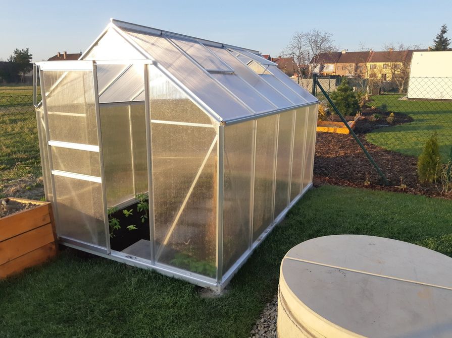 Recenze polykarbonátového skleníku Vitavia Target 6200