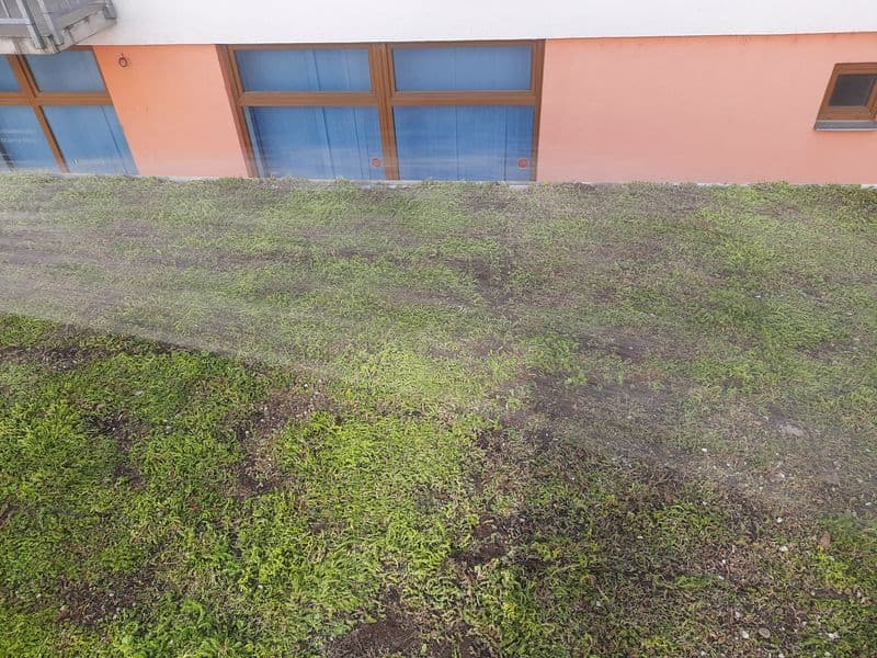 Zavlažování extenzivní zelené střechy